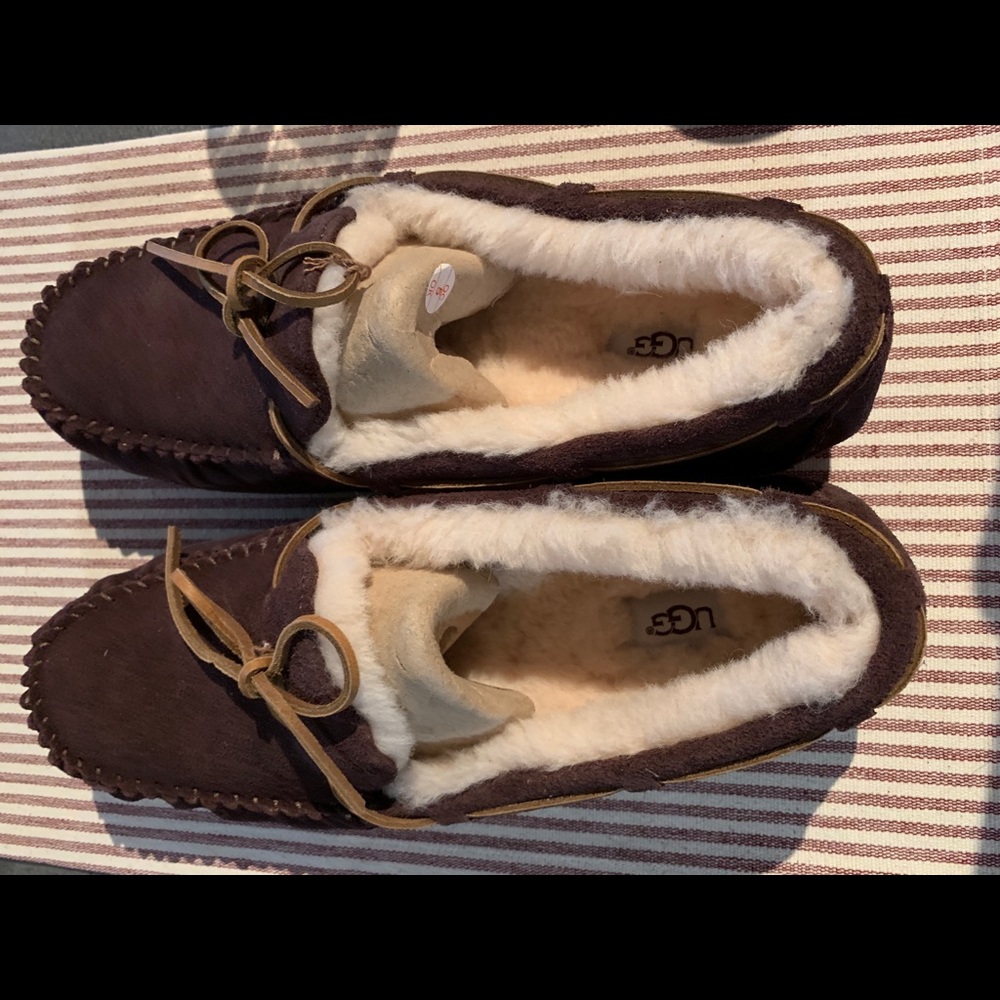 Men’s ugg slippers size 13